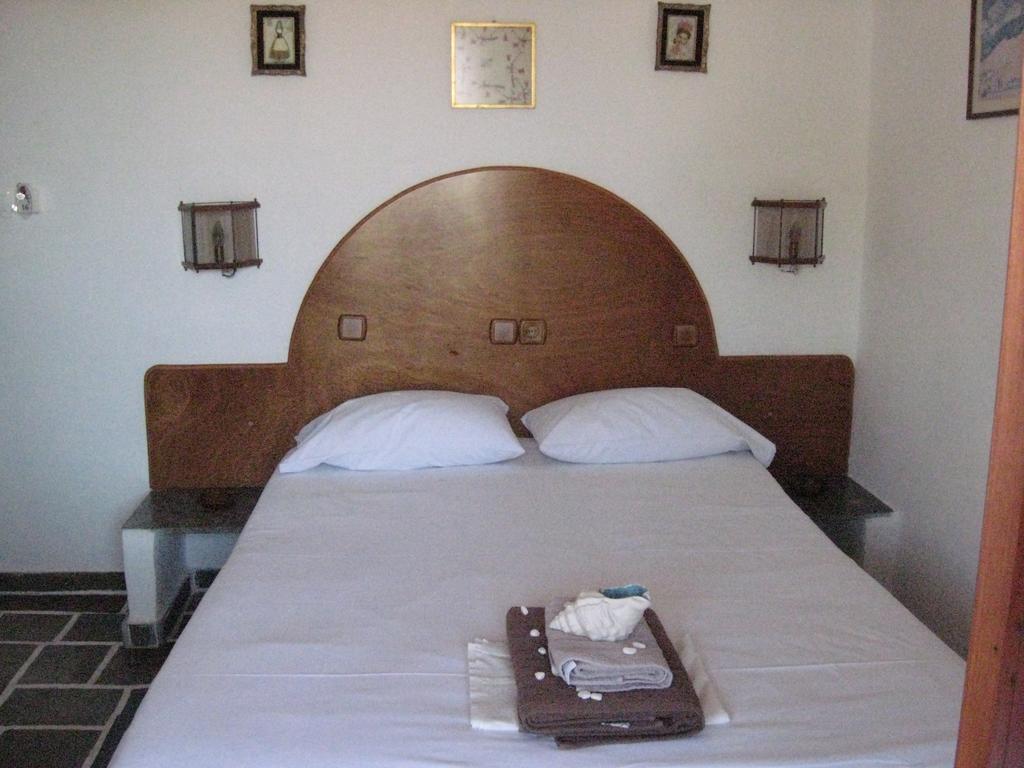 Pension Irini-Vicky Иос Хора Екстериор снимка