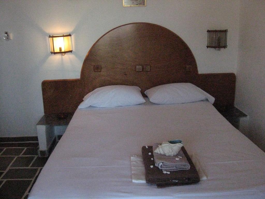 Pension Irini-Vicky Иос Хора Екстериор снимка
